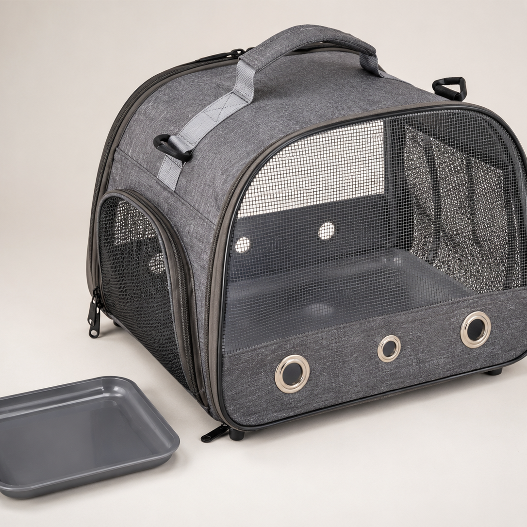 Explorer's Retreat™ Bird Travel Carrier With Removable Tray